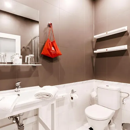 Revelton Apartmanhotel Prága
