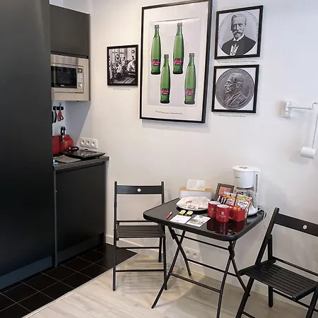 Revelton 公寓式酒店 3*