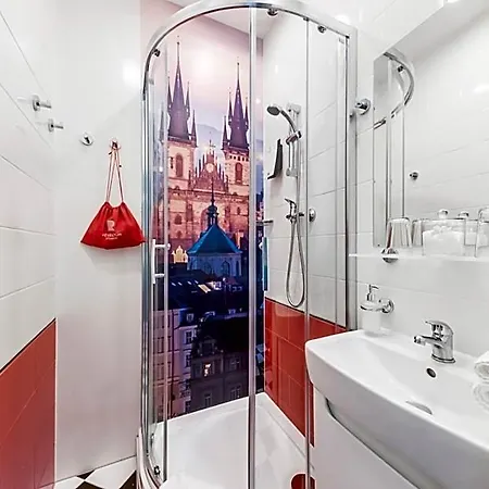 Revelton Apartmanhotel Prága