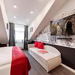 Apartmanhotel Revelton 3*